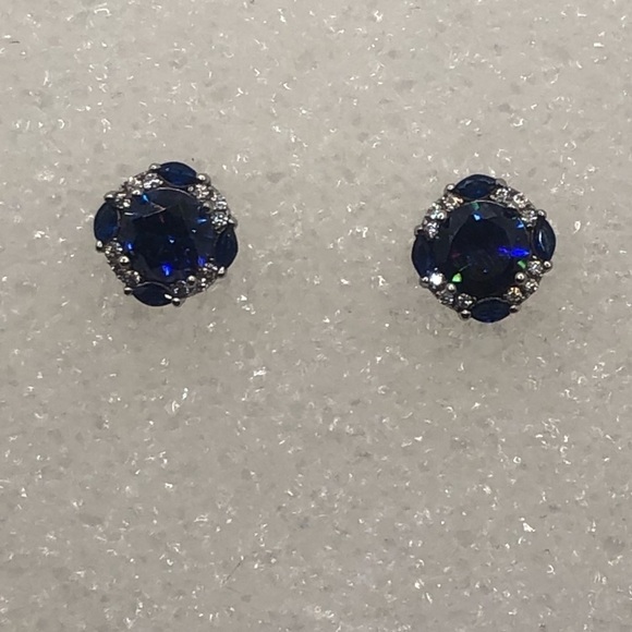 𝅺janina’s Sterling Silver Blueb& White Fancy Cz Stud Earrings .4” - Picture 2 of 6